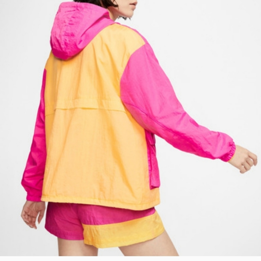 Windbreaker - Picture 3 of 7